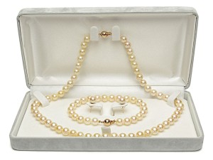 Komplet biżuterii ze złocistych pereł Akoya 7-7,5 mm (wzór CSS-YG)