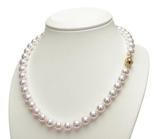 Naszyjnik z perłami Akoya 8,5-9 mm (wzór CSNP-BCDYG)
