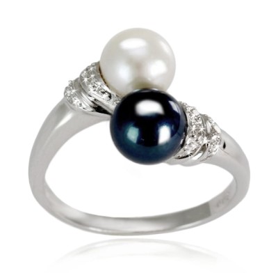 Pierścionek złoty z białą i czarną perłą Akoya (wzór SIMC)