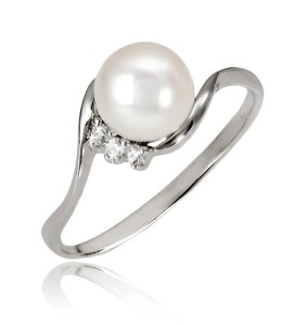 Pierścionek złoty z perłą Akoya (wzór TWRT)