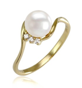 Złoty pierścionek z perłą Akoya (wzór TWRT)