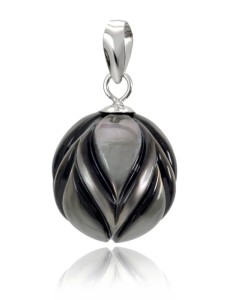 Zawieszka złota z grawerowaną perłą Tahiti 11-12 mm (wzór CSPS-10T)