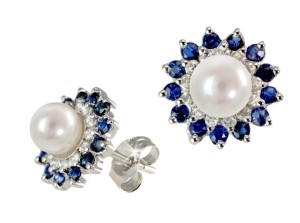 Kolczyki złote z perłami Akoya (wzór FLO)